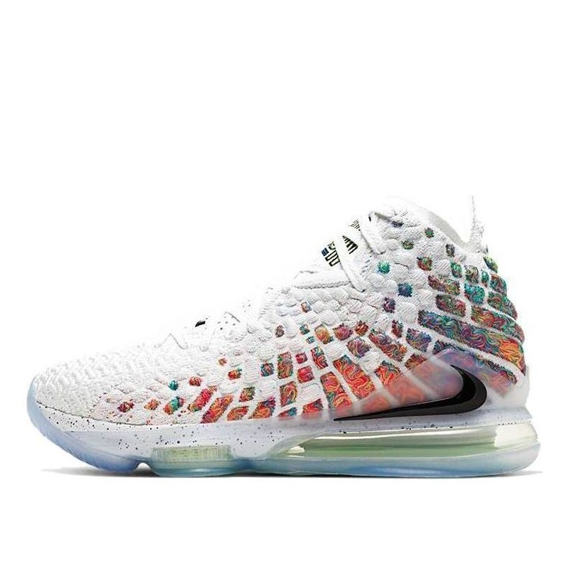 Nike LeBron 17 - Équilibre Parfait entre Puissance et Agilité